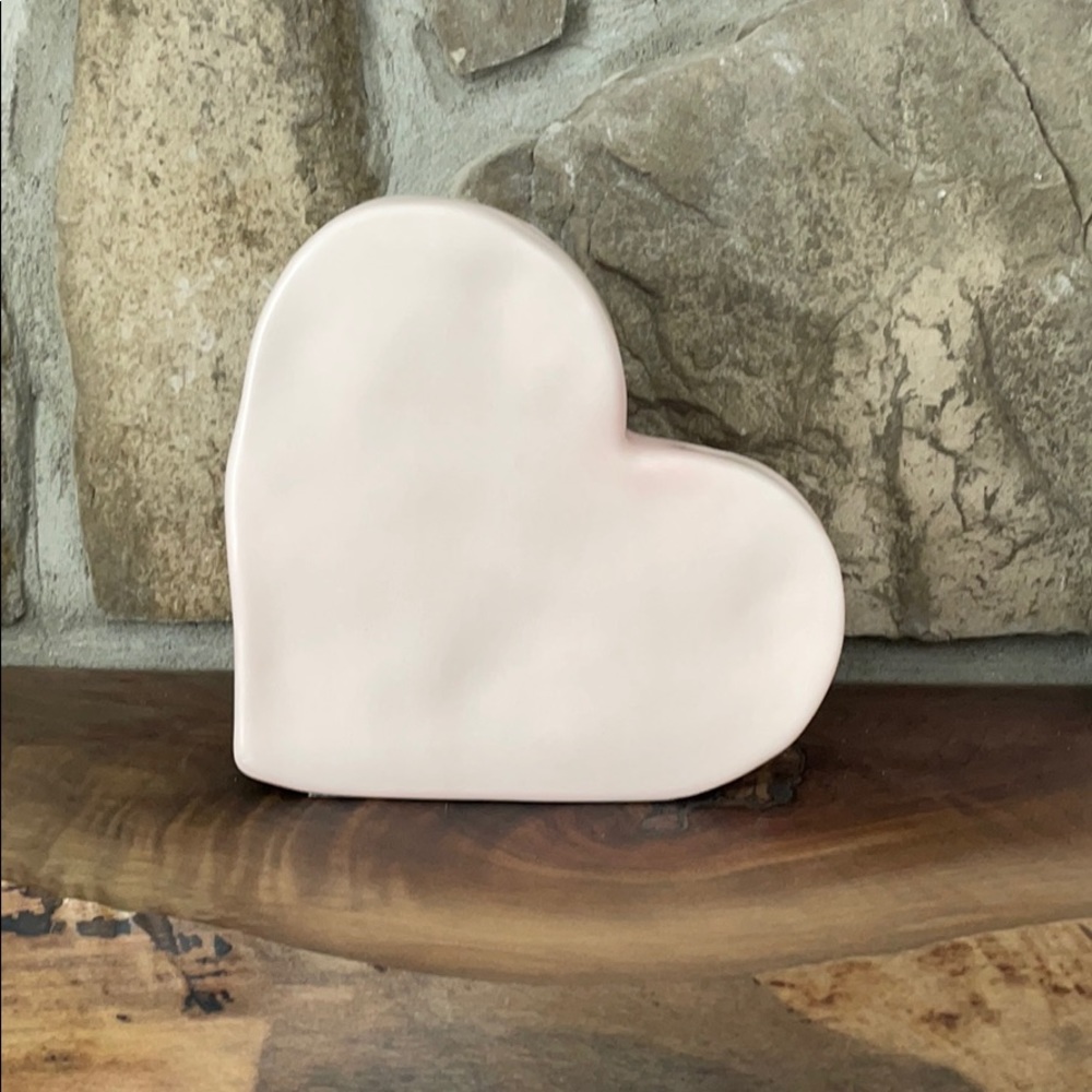 Rae Dunn LOVE BUG Ceramic Matte Pink Heart - Picture 2 of 3